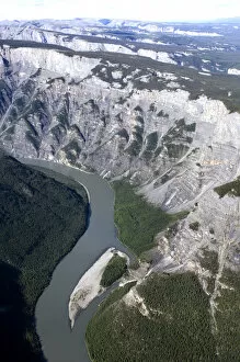 Images Dated 20th August 2005: South Nahanni River, Nahanni National Park Reserve, Northwest Territories, Canada