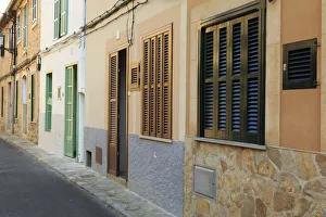 Images Dated 14th April 2017: Spain, Balearic Islands, Mallorca. Street in Esporles