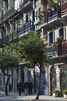 Images Dated 16th October 2011: Spain, Basque Country Region, Guipuzcoa Province, Hondarribia, La Marina, old fishermen s