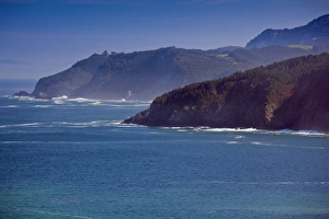 Images Dated 17th October 2011: Spain, Basque Country Region, Vizcaya Province, Elantxobe, view of the Basque coast