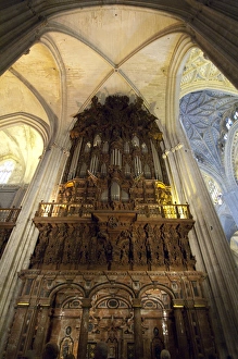 Images Dated 2nd June 2010: Spain, Cadiz Province, Seville. Gothic / Renaissance style Seville Cathedral, interior