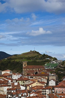 Spain, Cantabria Region, Cantabria Province, Laredo, elevated view of old town