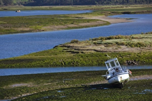 Spain, Cantabria Region, Cantabria Province, San Vicente de la Barquera, river estuary