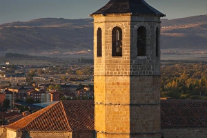 Images Dated 9th October 2011: Spain, Castilla y Leon Region, Avila Province, Avila, morning light on the Church