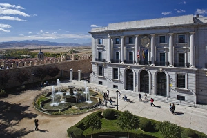 Spain, Castilla y Leon Region, Avila Province, Avila, Plaza Adolfo Suarez, elevated