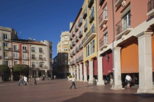 Images Dated 10th October 2011: Spain, Castilla y Leon Region, Burgos Province, Burgos, Plaza Mayor