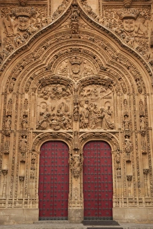 Images Dated 25th October 2011: Spain, Castilla y Leon Region, Salamanca Province, Salamanca, Salamanca Cathedrals