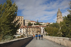 Images Dated 25th October 2011: Spain, Castilla y Leon Region, Salamanca Province, Salamanca, Salamanca Cathedrals