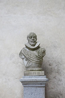 Images Dated 7th October 2011: Spain, Castilla y Leon Region, Segovia Province, Segovia, The Alcazar, bust of Spanish