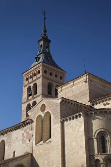 Images Dated 6th October 2011: Spain, Castilla y Leon Region, Segovia Province, Segovia, Plaza San Martin and San
