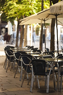Images Dated 13th October 2011: Spain, La Rioja Region, La Rioja Province, Logrono, Plaza del Mercado, cafe tables