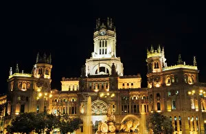 Spain, Madrid, Palacio de Comunicaciones by night