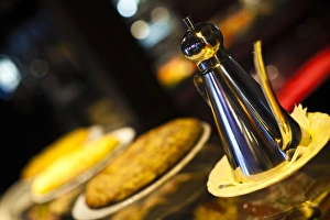 Images Dated 5th November 2011: Spain, Madrid, Plaza de San Miguel, Mercado de San Miguel, artisan food marketplace