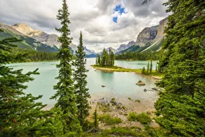 Canada Collection: Spirit Island View, Maligne Lake, Alberta, Canada