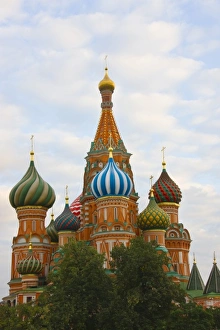 Images Dated 7th February 2012: St. Basils Cathedral in Red Square, Moscow, Russia
