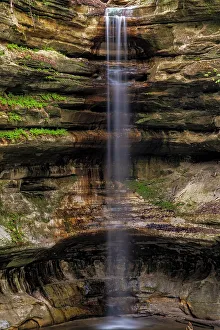 Images Dated 2023: St. Louis Canyon Waterfall In Starved Rock State Park, Illinois, USA