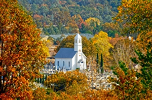 Images Dated 14th November 2013: St. Sava Serbian Church and cemetary in Jackson, California surrounded by fall colors