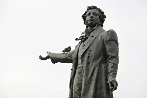 Images Dated 7th February 2012: Statue of Alexander Pushkin, Saint Petersburg, Russia