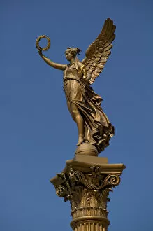 Images Dated 4th May 2004: statue, Czech Republic, prague