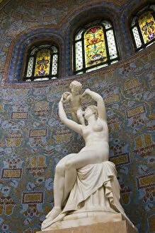 Images Dated 28th June 2007: Statue inside The Gellert Hotel and Baths, known as the finest of Budapest bath houses