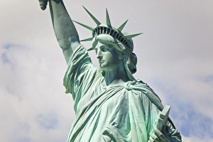 Images Dated 9th May 2011: Statue of Liberty, New York, USA