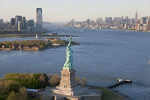 Images Dated 10th May 2011: Statue of Liberty, New York, USA