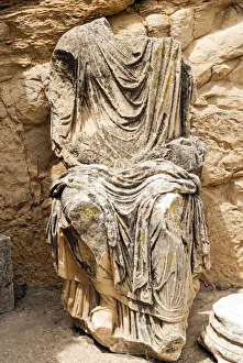 Images Dated 23rd June 2010: Statue of Marcus Aurelius, Roman ruins