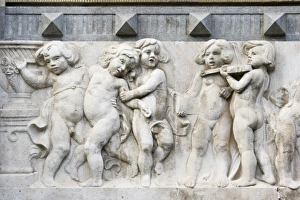 Images Dated 27th June 2007: Statues on the Liszt Ferenc Academy of Music founded by pianist and composer Franz