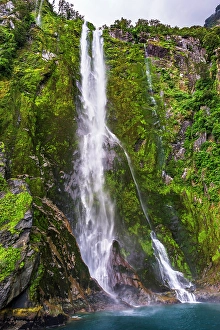 Images Dated 16th January 2024: Stirling Falls, Milford Sound, Fiordland National Park, South Island, New Zealand