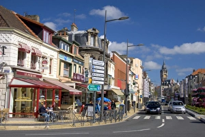 Images Dated 29th July 2007: Street scene at the city of Calais in the departmet of Pas-de-Calais, France