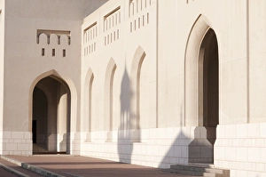 Images Dated 7th April 2014: Sultan Qaboos Palace, Old Muscat, Muscat, Oman