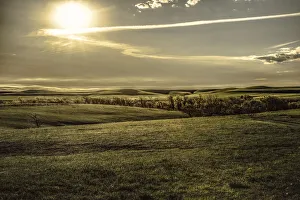 Kansas Prints: Sun close to sunset in Flint Hills