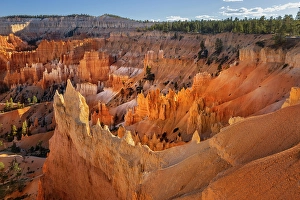 Images Dated 19th January 2024: Sunrise at Bryce Canyon National Park, Utah
