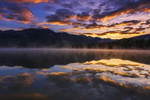 Images Dated 25th May 2021: Sunrise at Edith Lake, Jasper National Park, Alberta, Canada