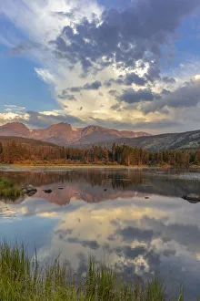 Images Dated 2018 August: Sunrise on Hallett Peak and Flattop Mountain above Sprague Lake in Rocky Mountain National Park
