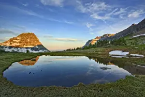 Images Dated 29th January 2010: Sunrise from Logan Pass, Glacier National Park, Montana