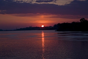 Images Dated 17th April 2007: A sunrise from the port of Vidin Bulgaria