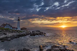 Sunrise at Portland Head Lighthouse in Portland, Maine, USA