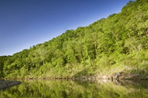 Images Dated 18th April 2006: Sunrise reflections opposite the Tie Chute Bluff, Mile 120 on the Buffalo River