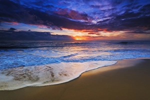 Images Dated 30th November 2014: Sunset over the Channel Islands from San Buenaventura State Beach, Ventura, California