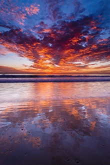 Images Dated 19th January 2014: Sunset over the Channel Islands from Ventura State Beach, Ventura, California