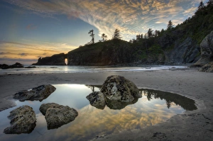 Natural Beauty Prints: Sunset and cloud reflections. Olympic National Park, Washington, US