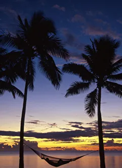 Images Dated 9th September 2004: Sunset, Denarau Island, Fiji