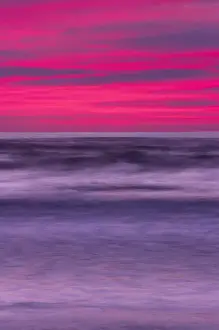 Sunset over the Pacific from Shi Shi Beach, Olympic National Park, Washington, US