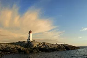 Images Dated 11th August 2007: Sunset at Peggys Point Lighthouse, Peggys Cove, Nova Scotia, Canada