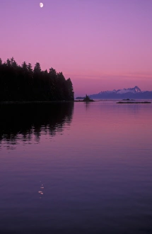 Images Dated 3rd December 2004: Sunset scenic near Frederick Sound, moonrise, S. E. Alaska