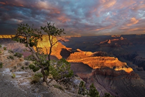 Images Dated 19th January 2024: Sunset from south rim, Grand Canyon National Park, Arizona