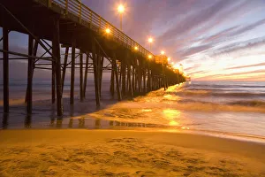Sunset / Twilight, Oceanside Pier, Oceanside, North of San Diego, Californina, USA