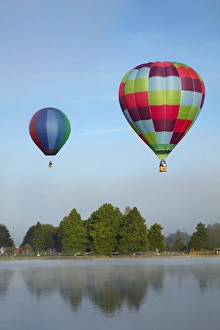 Aviation Prints: Sweat Pea and Strata hot air balloons, Balloons over Waikato Festival