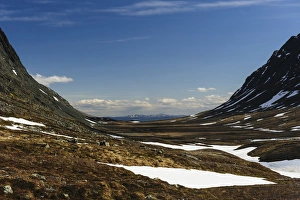 Fredrik Norrsell Prints: Sweden, Jamtland, Lunndorrsfjallen. View to the south from Stordorren valley